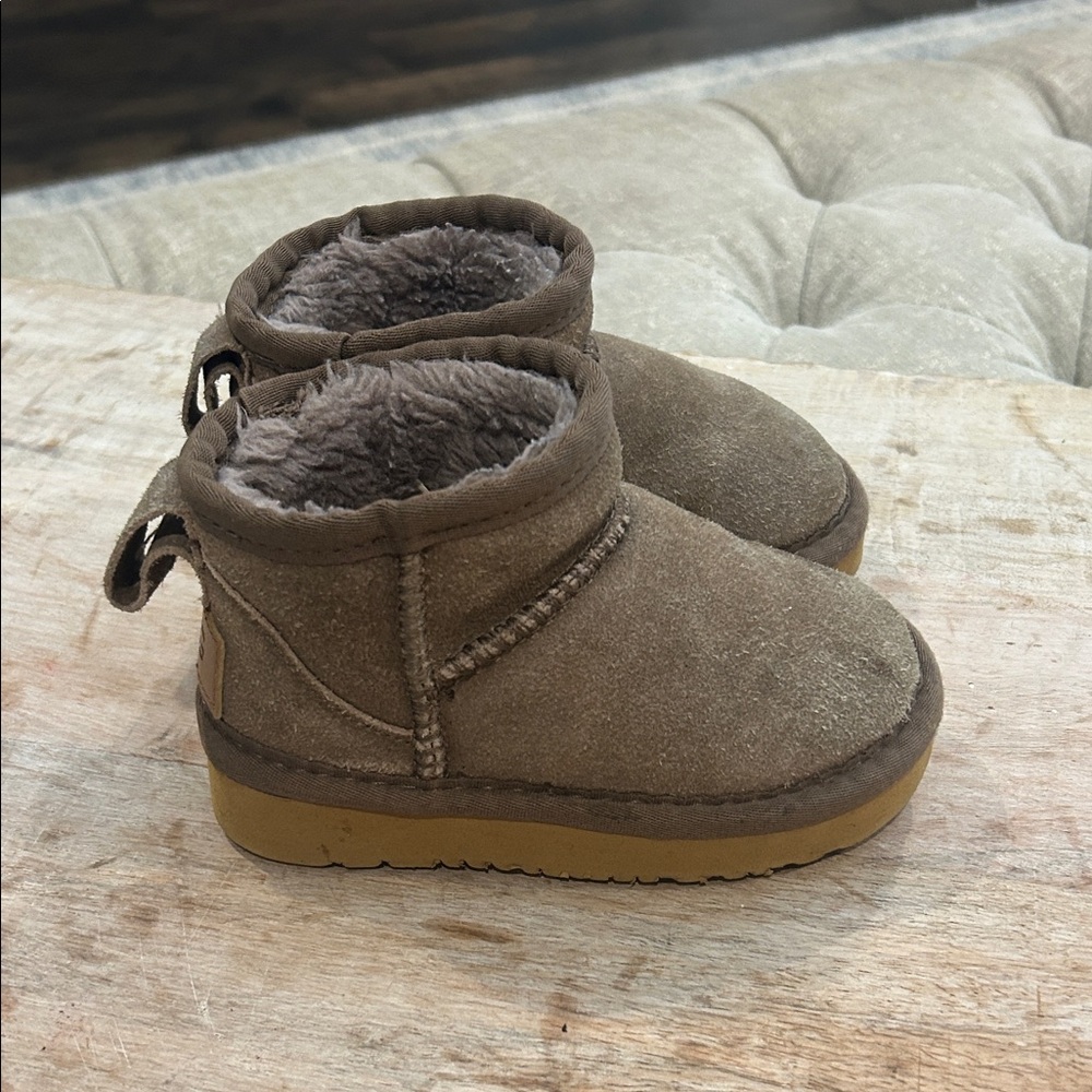 Ugg Cozy Brown Kids Boots